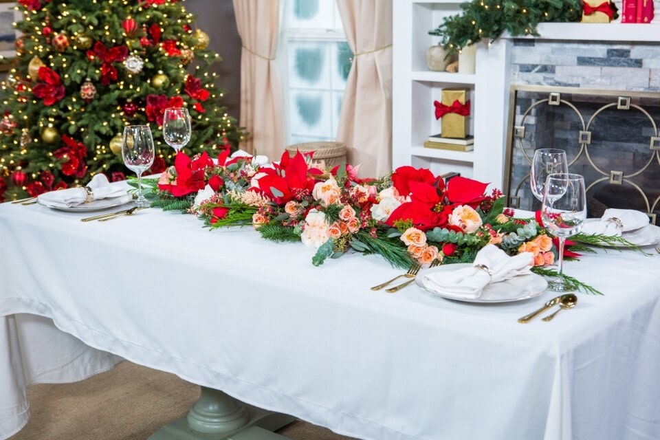 7 Jolly Good Ways to Decorate for the Holidays with Plants
